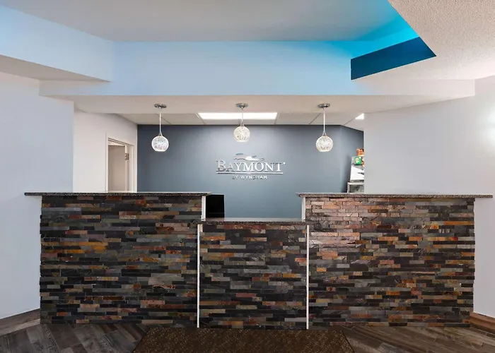 Baymont By Wyndham Creedmoor Hotel