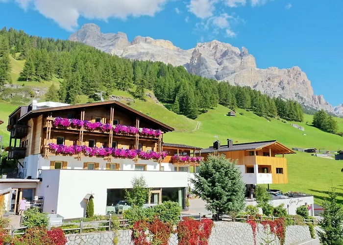 Hotel Garni Jasmin St. Kassian