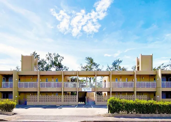 Scallop Beach Condominium Onna