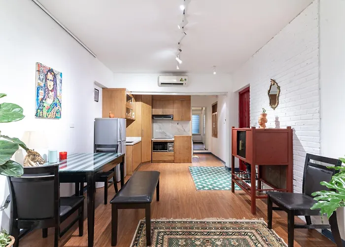 6 Le Thanh Tong Building Hà Nội