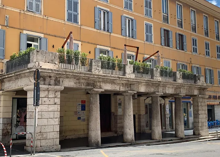 7 Bell'S House Hotel Civitavecchia