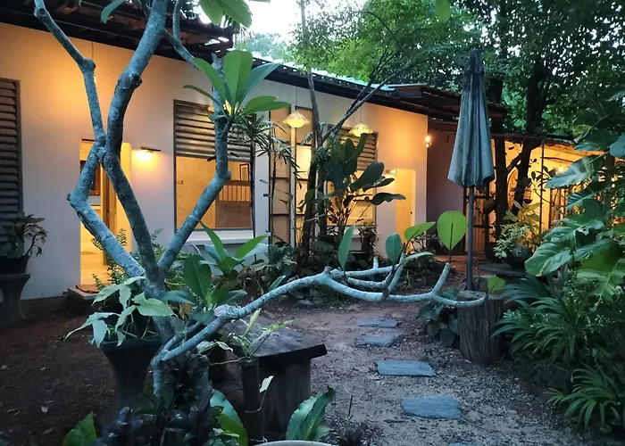 Baan Hotelier Resort Trat