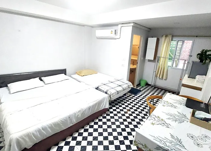 Sukhum Suvarnabhumi Airport Guest House Bangkok