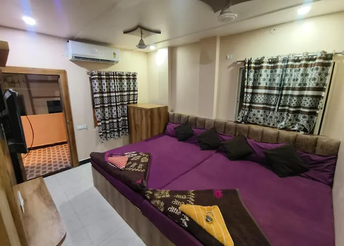 Mansarovar Home Stay And Guest House Ujjain