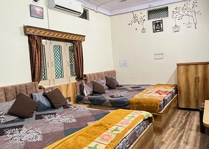 Mansarovar Home Stay And Guest House Ujjain
