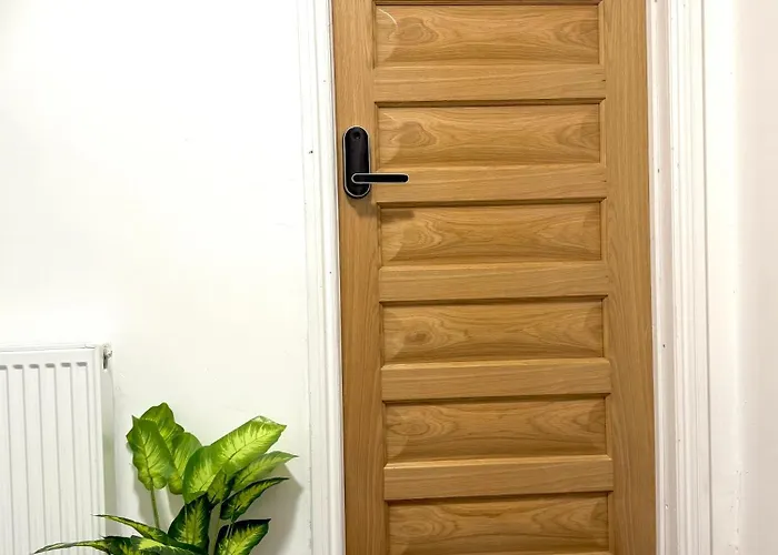 Rv Maryvale En-Suite Rooms In Beautiful Bournville Village Birmingham