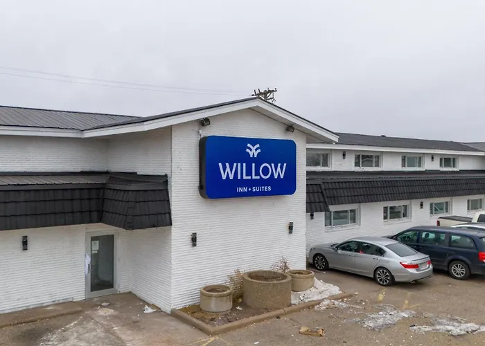 Willow Inn Suites Eau Claire