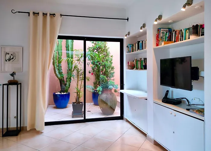 Apartamentos Turisticos Buganvilia Lagos