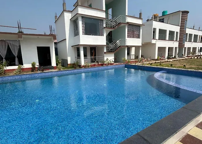 Prantik Hotel And Resorts Tajpur