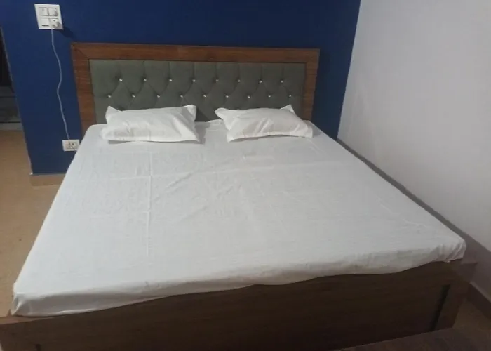 Hotel Royal Place Rampur 