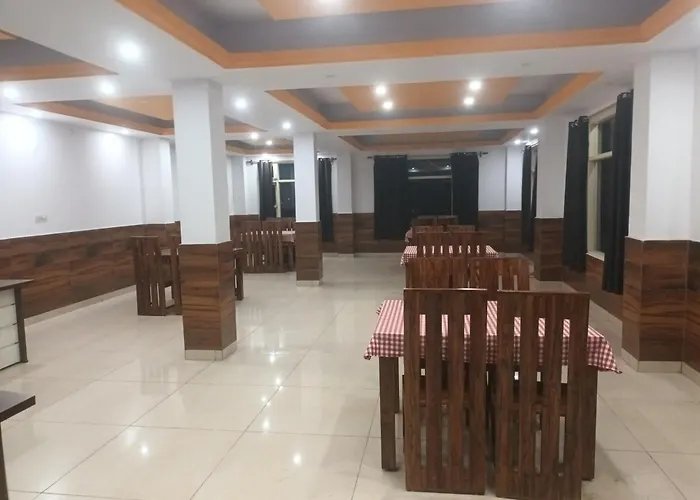 Hotel Royal Place Rampur 