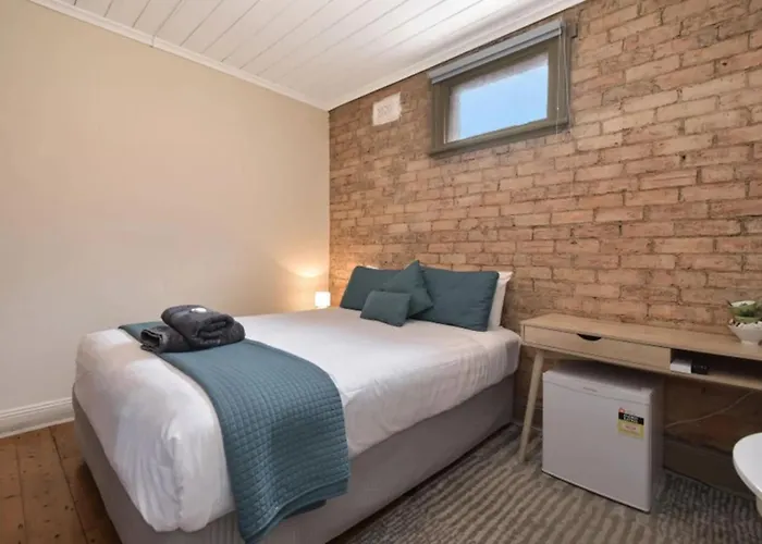 The Mess And Barracks Hotel Ararat