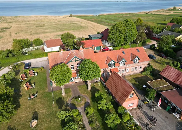 Hotel/Pension Bradhering Ahrenshoop