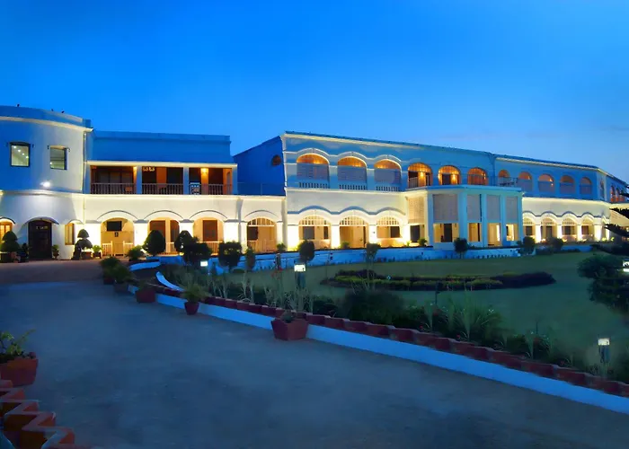 Chanakya Bnr Hotel Puri