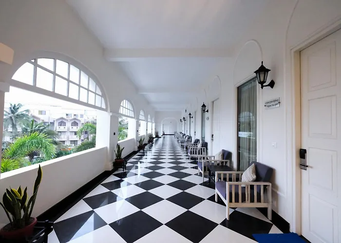 Chanakya Bnr Hotel Puri