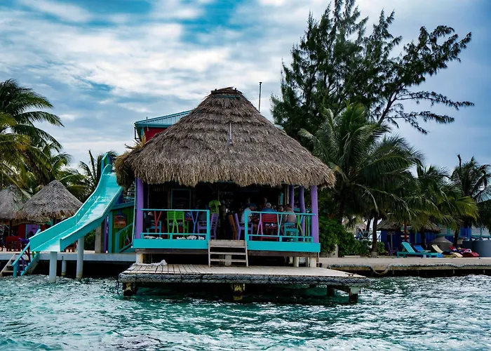 King Lewey'S Island Resort Placencia