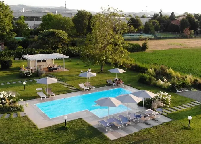 Bed and Breakfast Red One Maranello