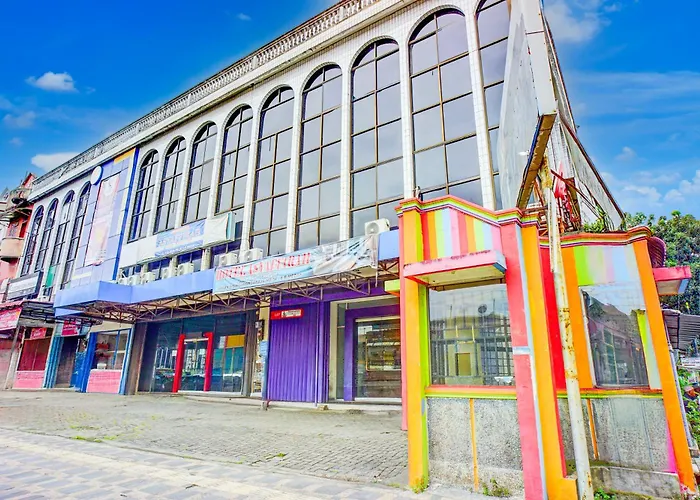 RedDoorz Plus near Istana Maimun Medan