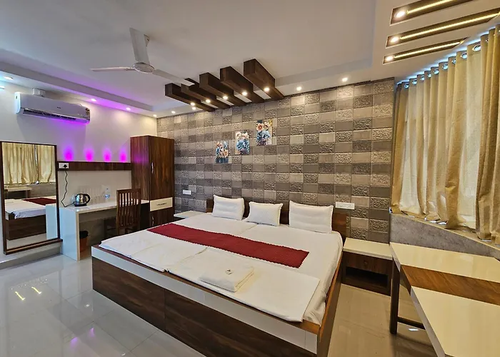 Mist Residency Hotel Kattappana