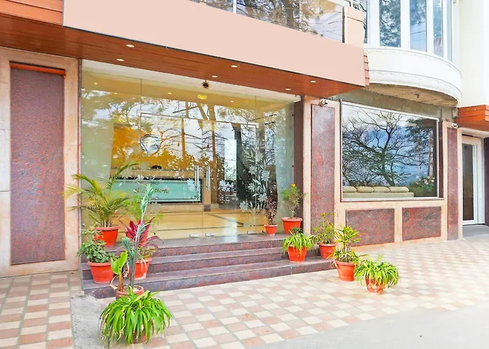 Super Townhouse Oak Dharamshala Near Maximus Mall
