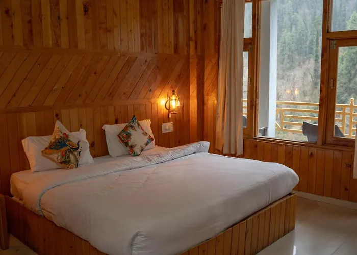 The Forest Pinnacle And Cafe, Jibhi