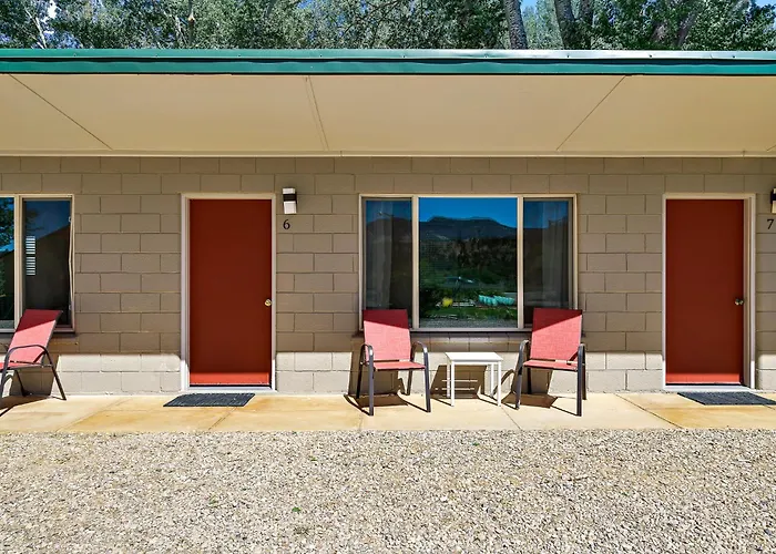 Mount Carmel Motel Near Zion National Park