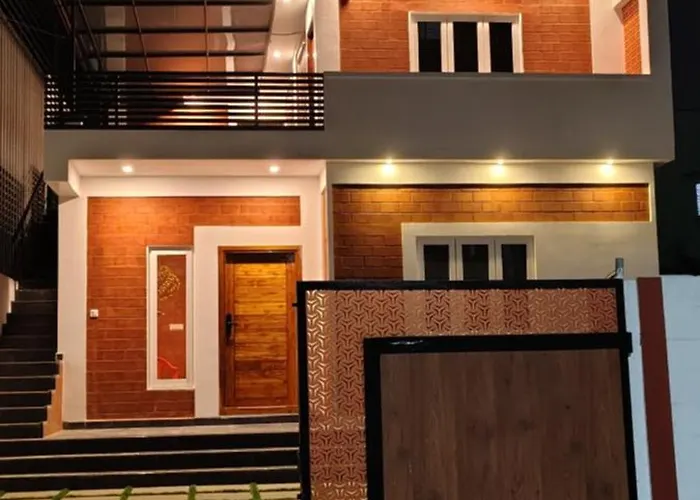 Crimson Rooms Pondicherry