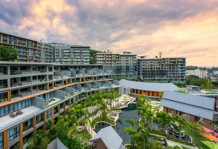 Mida Grande Resort Phuket Surin Beach 
