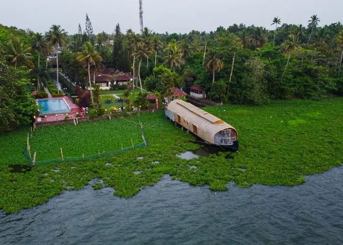 Paradise Heritage Resort Kumarakom