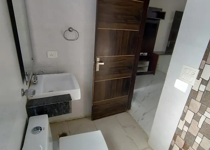 Hotel O Vikrant Residency Gurgaon