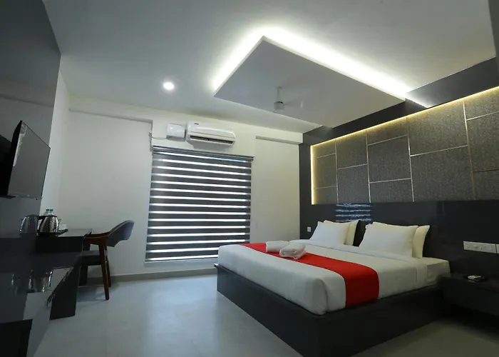 D-Luxe Hotel Kochi