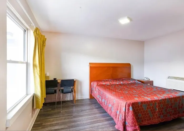 Hillside Manor Motel