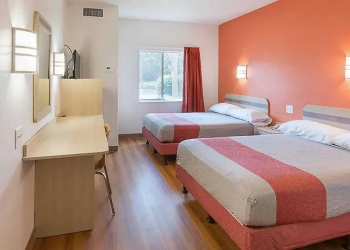 Motel 6 Columbia