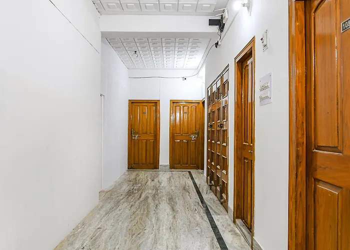 Fabhotel Astoria House - Near Central Park Kolkata