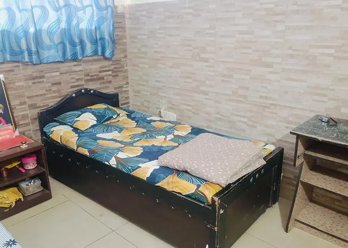 Bankey Bihari Spiritual Stay Vrindavan