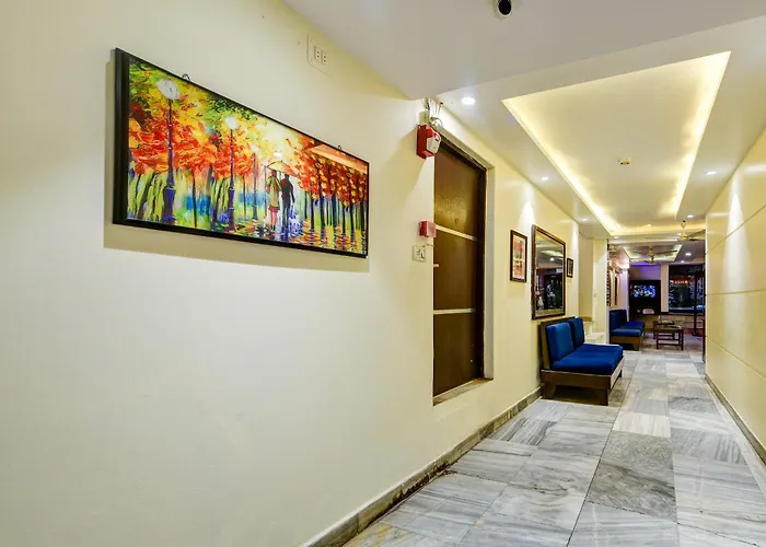 Hotel Vivek Deluxe In City Centre - Near New Delhi Railway Station