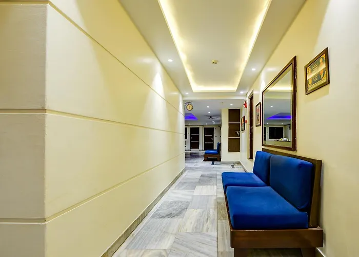 Hotel Vivek Deluxe In City Centre - Near New Delhi Railway Station