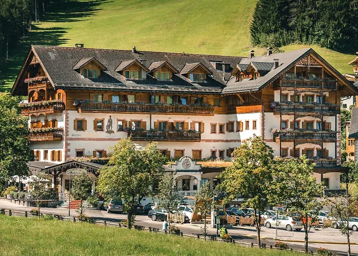 Kristallhotel Corona-Krone San Vigilio Di Marebbe
