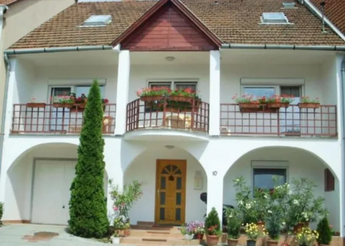 Holiday Vendégház Eger