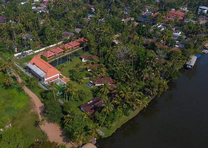 Palmgrove Lake Resort Alappuzha