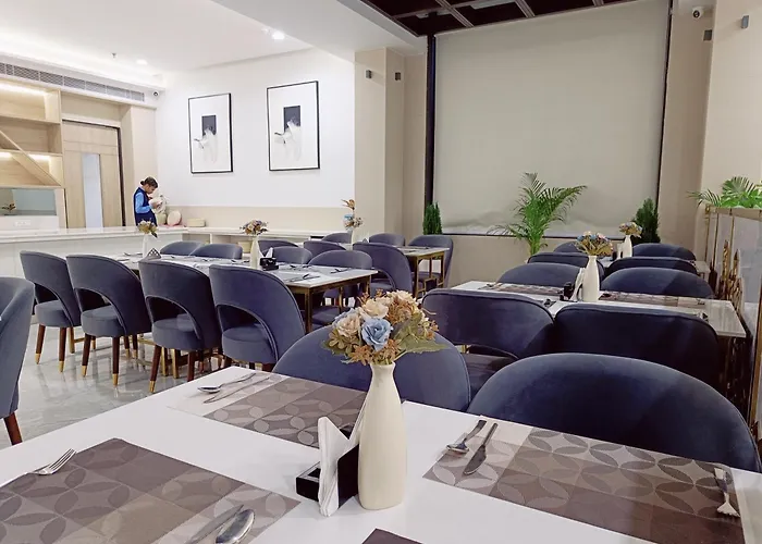 Hotel Elinor By Dazzling Hotels & Resorts Agra 