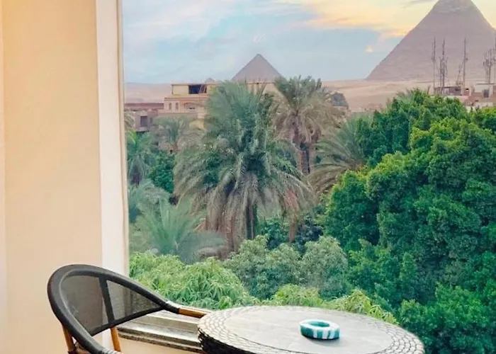 Sphinx Gate Pyramids View Hotel Cairo