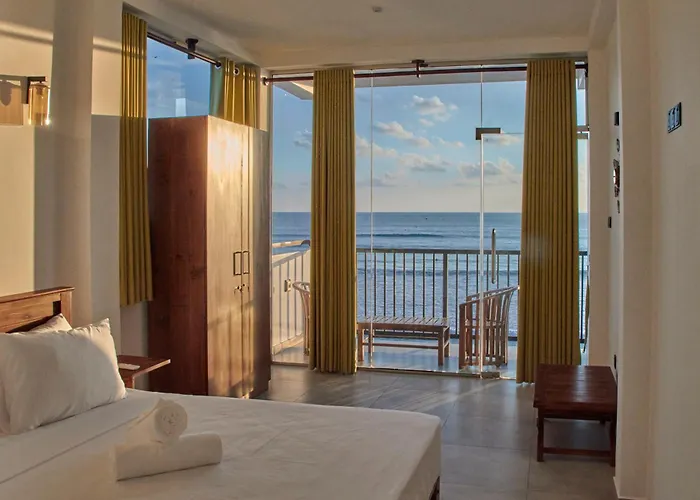 Kings Bay Beach Resort Galle