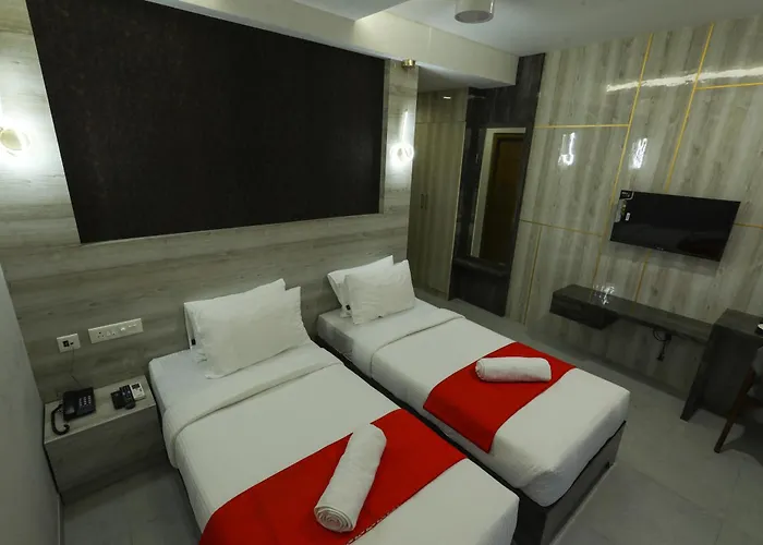 D-Luxe Hotel Kochi