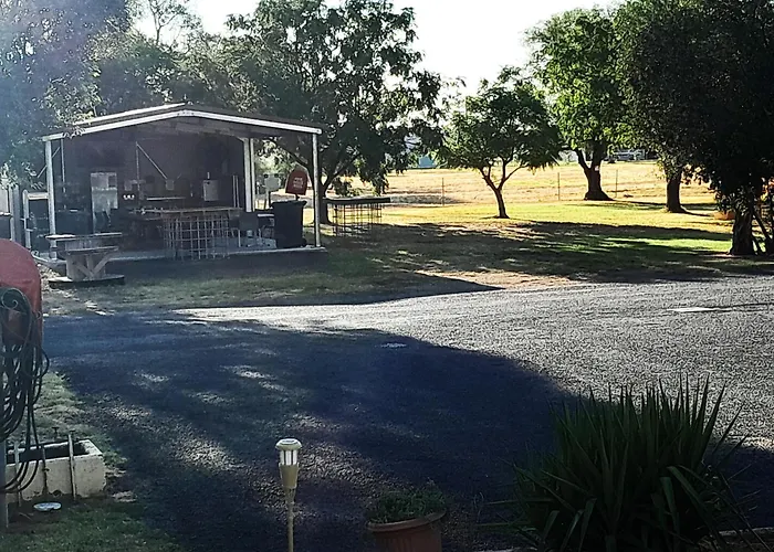Narromine Aerodrome Tourist Park And Motel