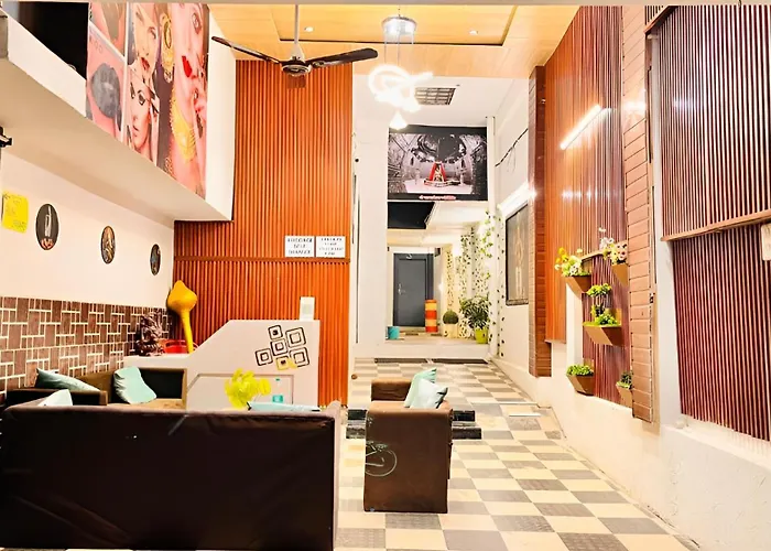 Pallav Guest House Ujjain