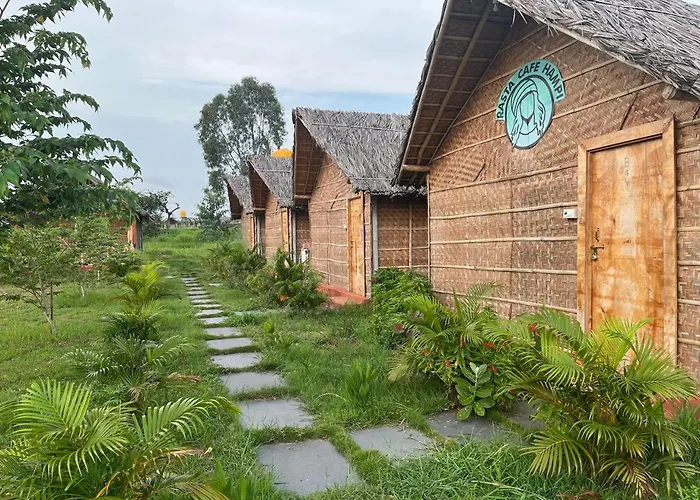 Hampi Rasta Cafe Hotel