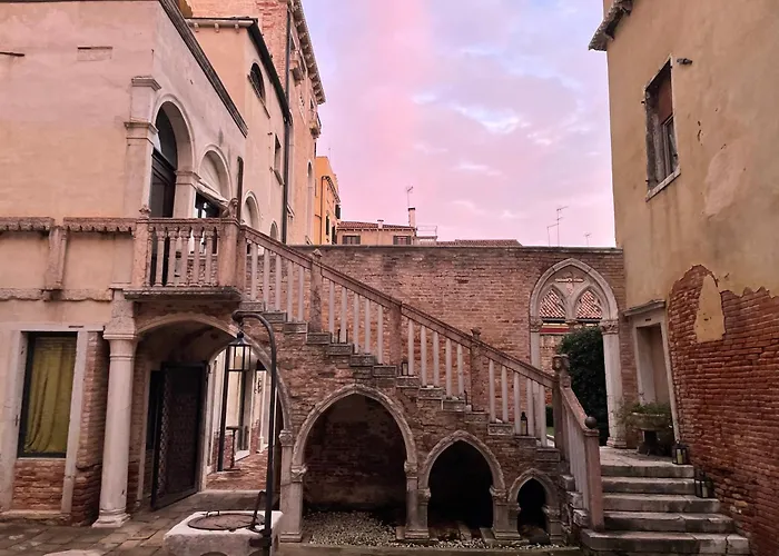 Aparthotel Palazzo Contarini Della Porta Di Ferro Venecia