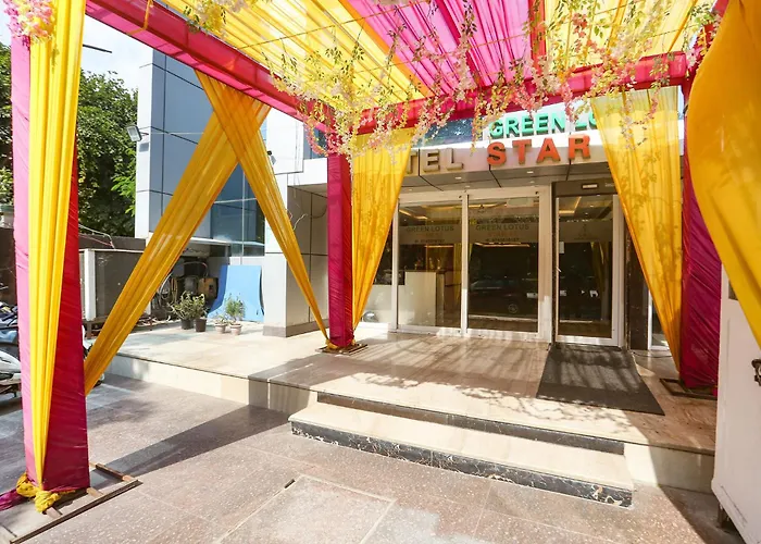 Fabhotel Prime Star 17 - Nr Yashobhoomi Convention Centre Delhi 