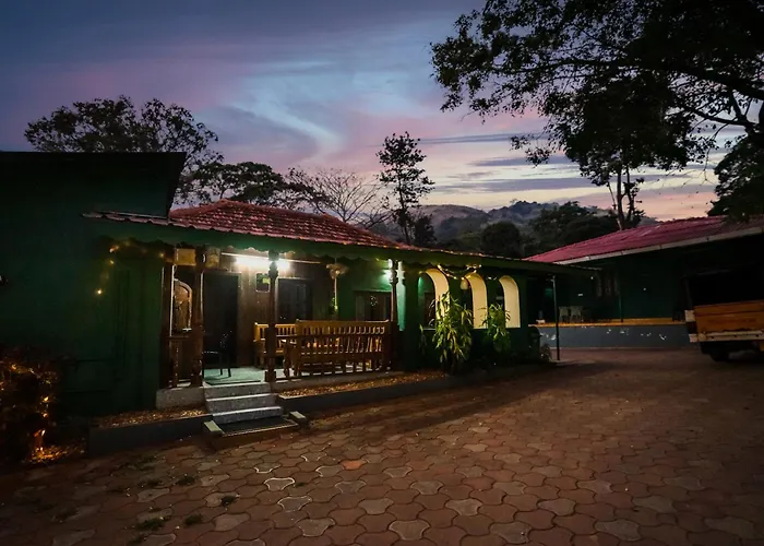 Hill Valley Farm House Nelliyampathy